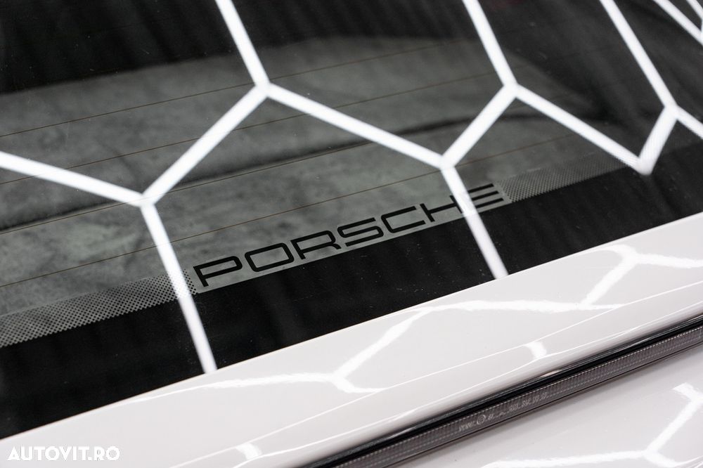 Porsche 911 - 22
