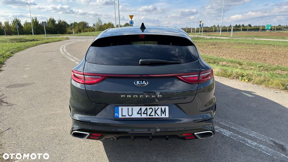 Kia ProCeed 1.6 T-GDI GT DCT - 9