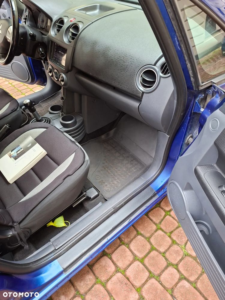 Mitsubishi Colt 1.3 Inform - 14