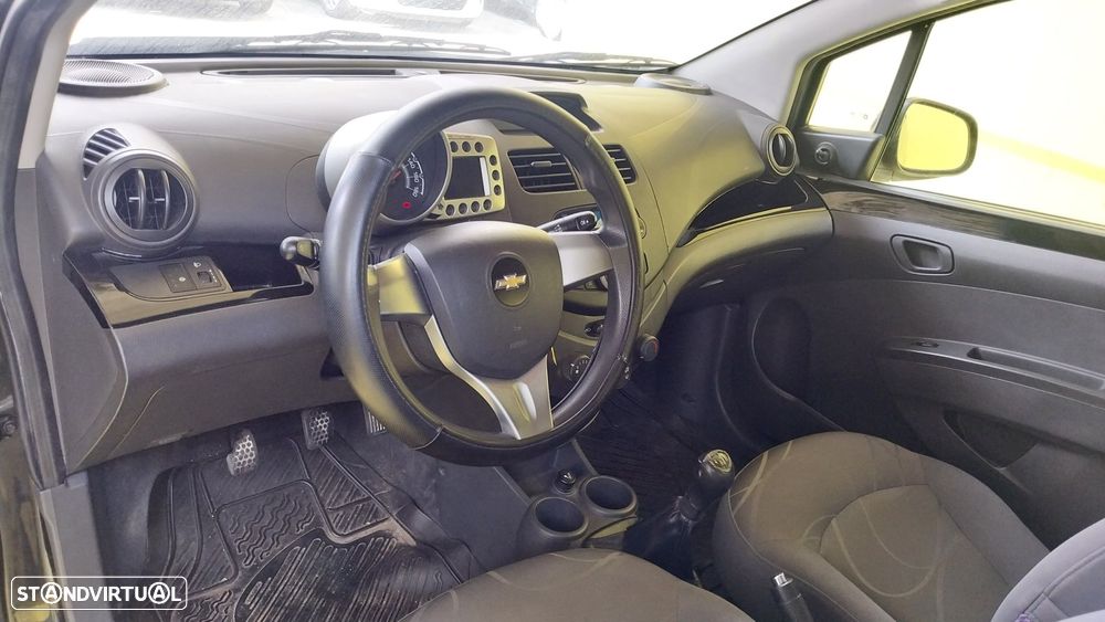 Chevrolet Spark 1.0 L Bi-Fuel - 6