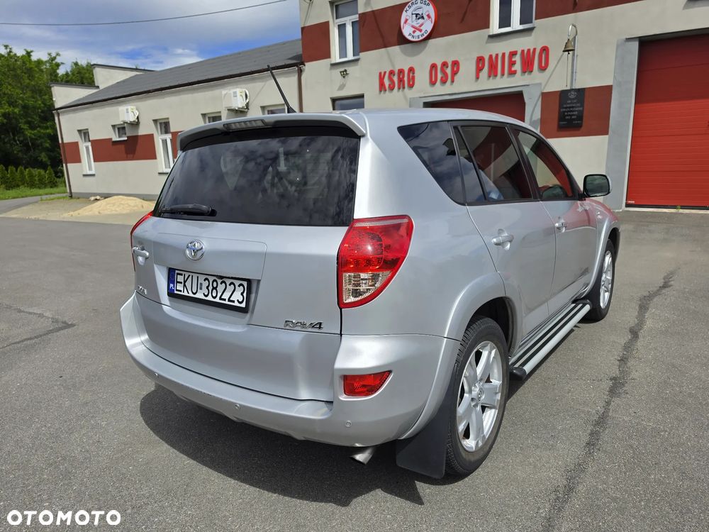 Toyota RAV4 2.2 D-4D X - 8
