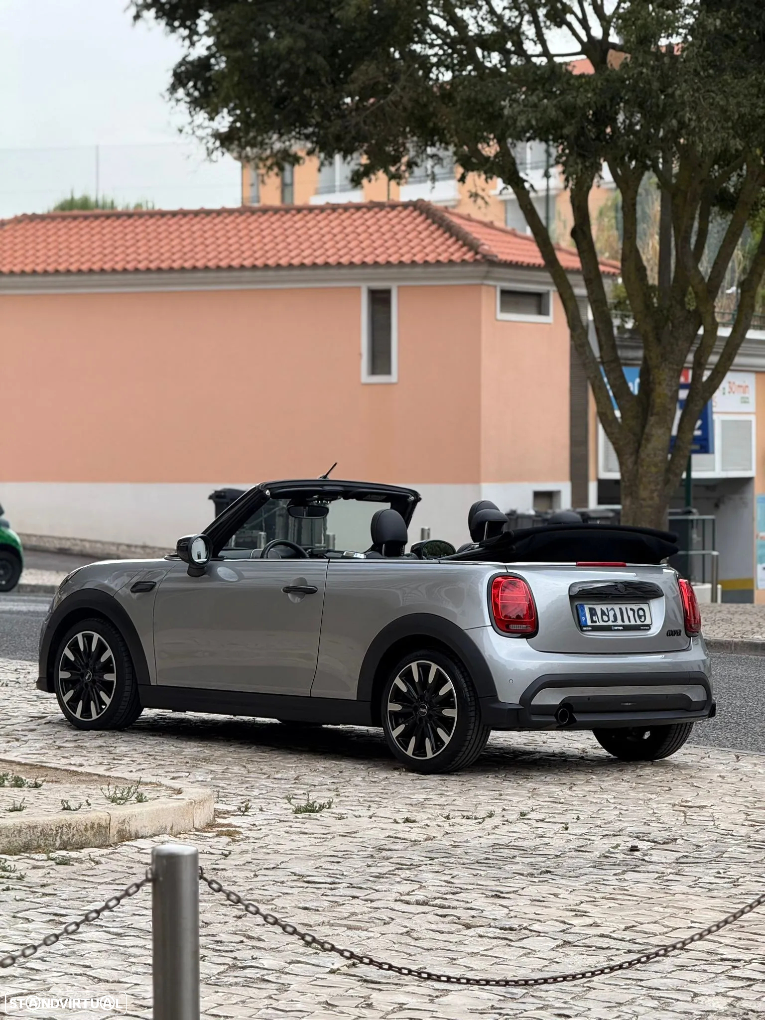MINI Cabrio Cooper Premium Plus Classic Auto - 14