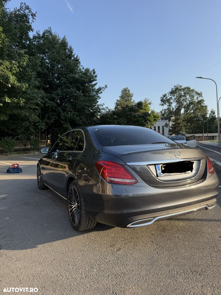 Mercedes-Benz C - 7