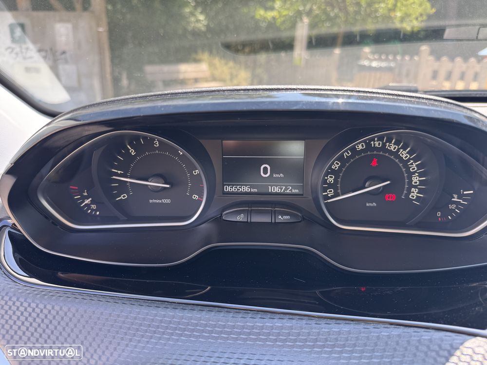 Peugeot 208 1.6 BlueHDi Allure - 5