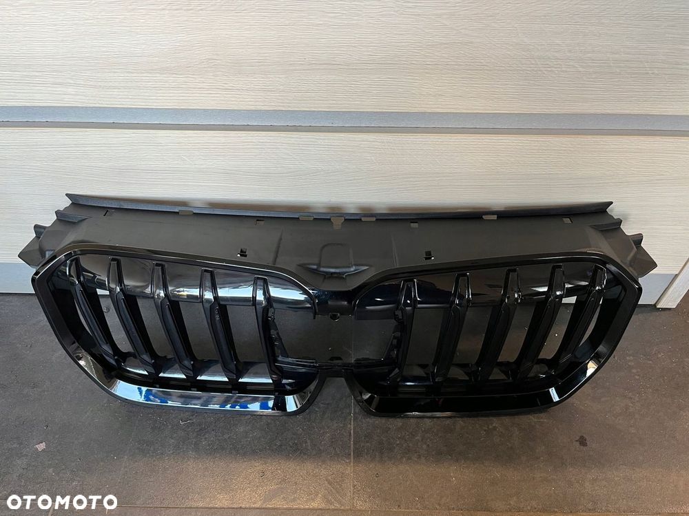 Grill atrapa chłodnicy BMW IX1 nowy model - 2