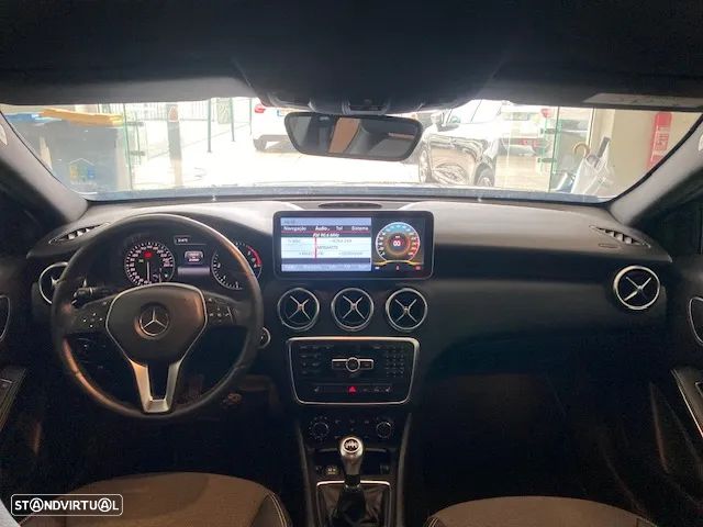 Mercedes-Benz A 180 CDI (BlueEFFICIENCY) Urban - 13