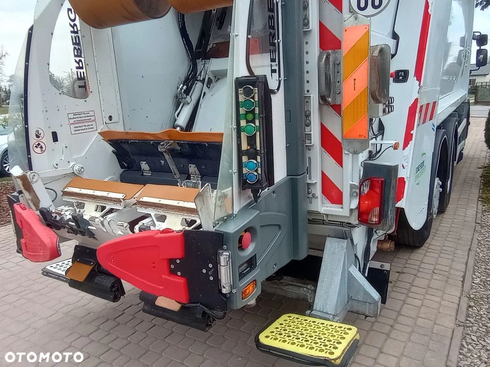 Renault D26 WIDE 320 6x2 Euro-6 Farid Śmieciarka *2018* - 10