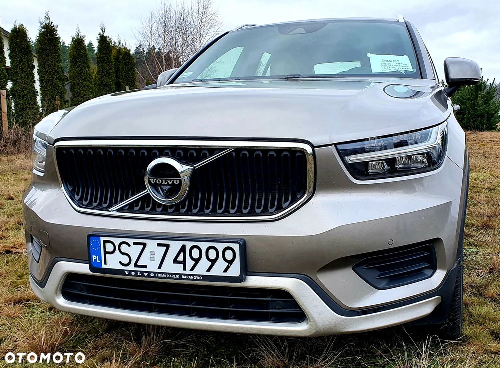Volvo XC 40 T3 Momentum Pro - 3