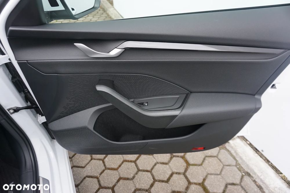 Skoda Octavia 2.0 TDI Edition 130 Selection DSG - 18