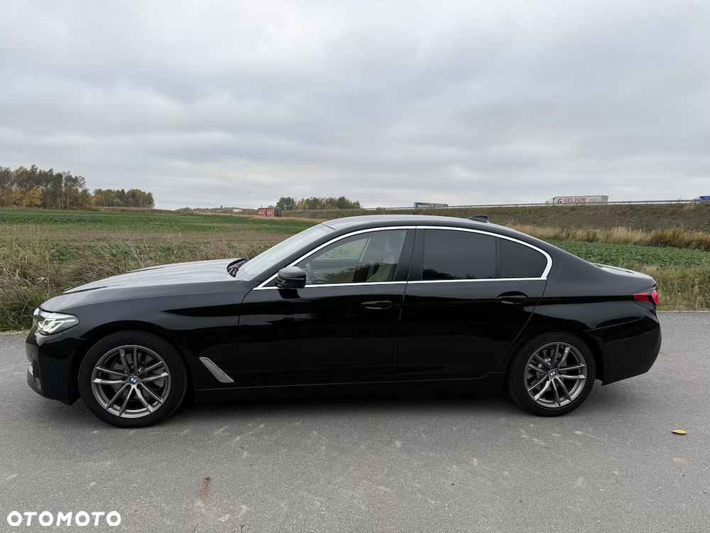 BMW 5 Series 2021 photo 2