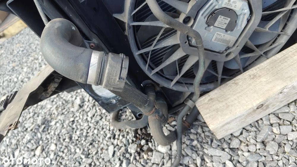 AUDI A8 D3 LIFT BENZYNA FSI WZMOCNIENIE CZOŁOWE Pas Przedni Przód Chłodnice - 10