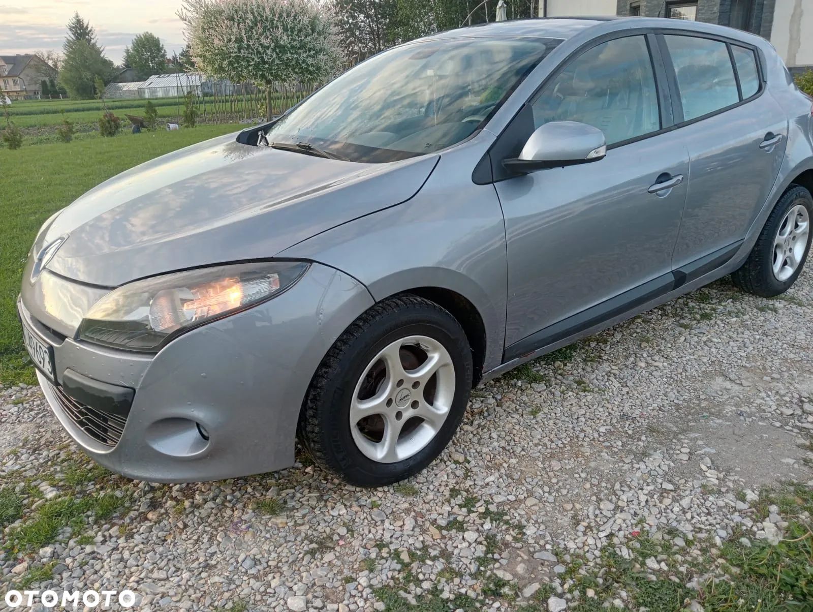 Renault Megane 1.5 dCi Color Edition - 1