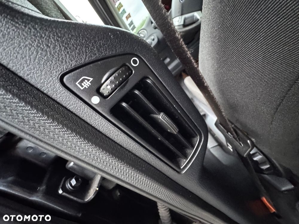 Ford S-Max - 36