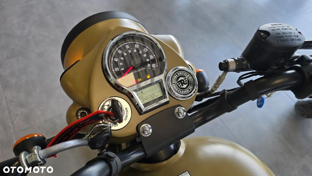 Royal Enfield Classic - 16