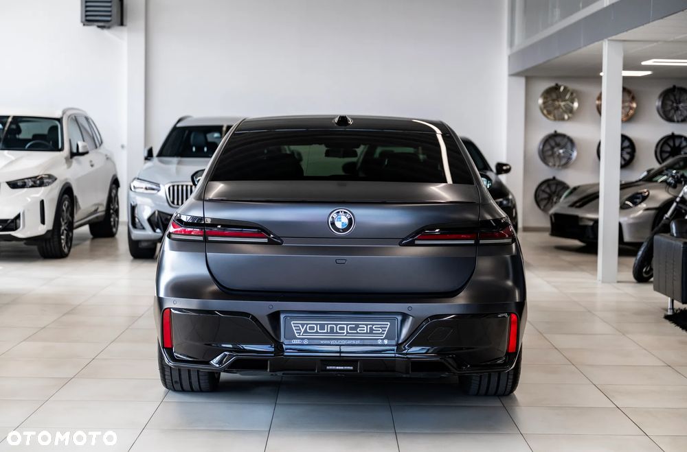 BMW Seria 7 740d xDrive sport - 15
