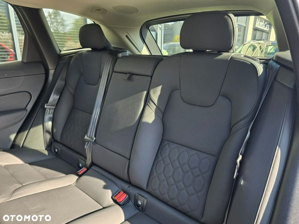 Volvo XC 60 B5 B AWD Plus Dark - 10