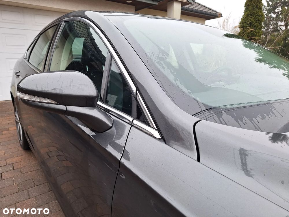 Ford Fusion - 16
