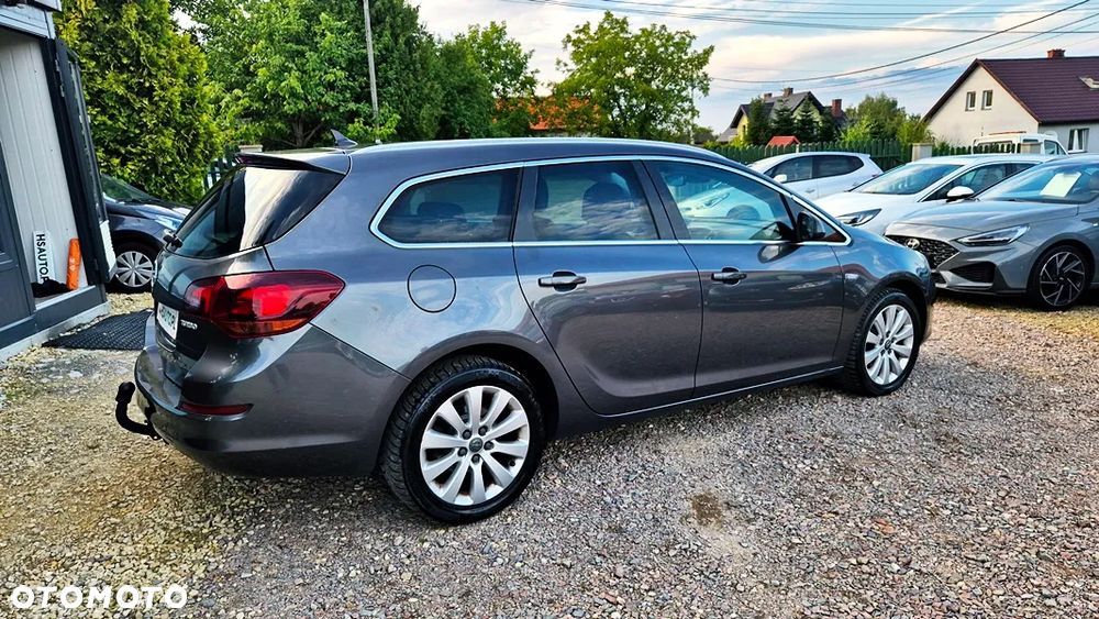 Opel Astra 1.6 T Cosmo - 13