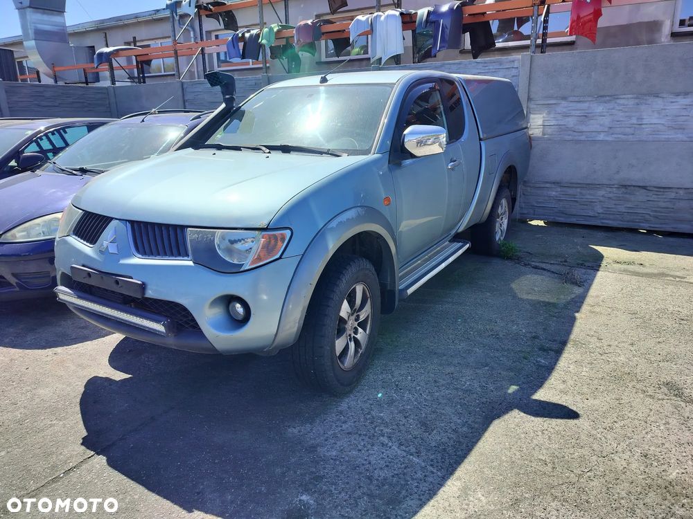 Mitsubishi L200 - 1