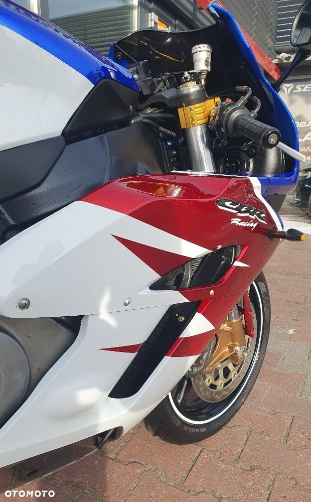 Honda CBR - 19