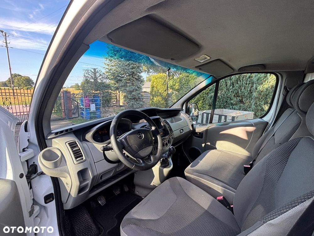 Opel Vivaro - 25