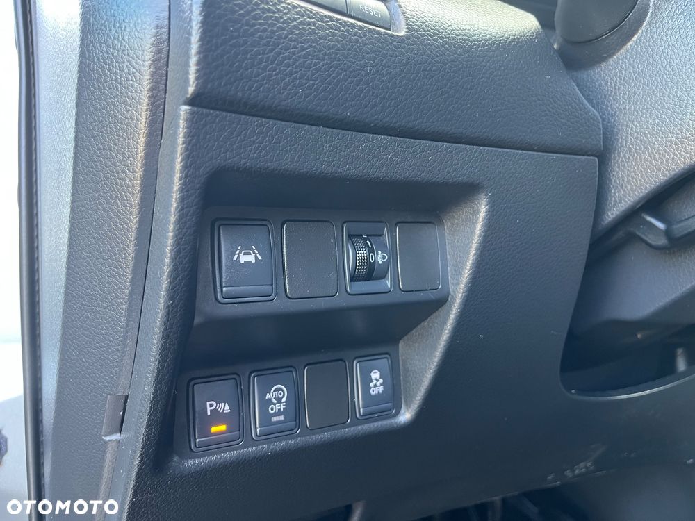 Nissan Qashqai 1.6 DIG-T N-Connecta - 31