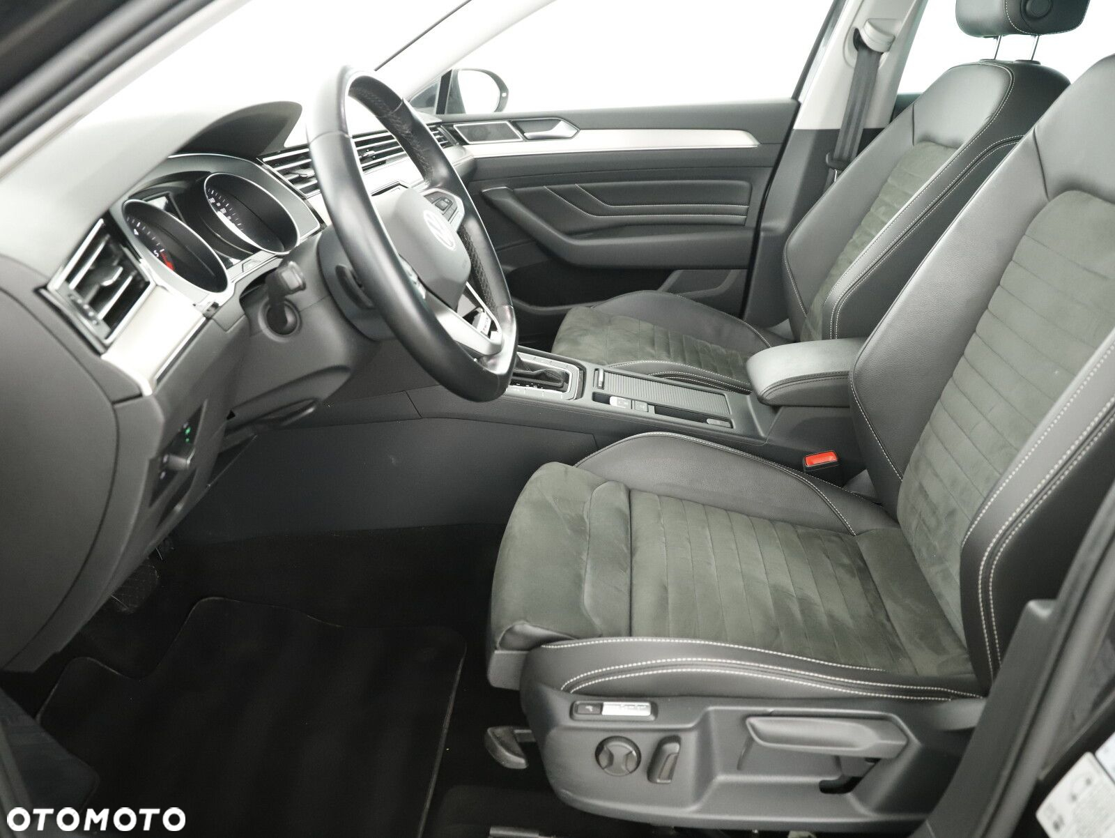 Volkswagen Passat - 22