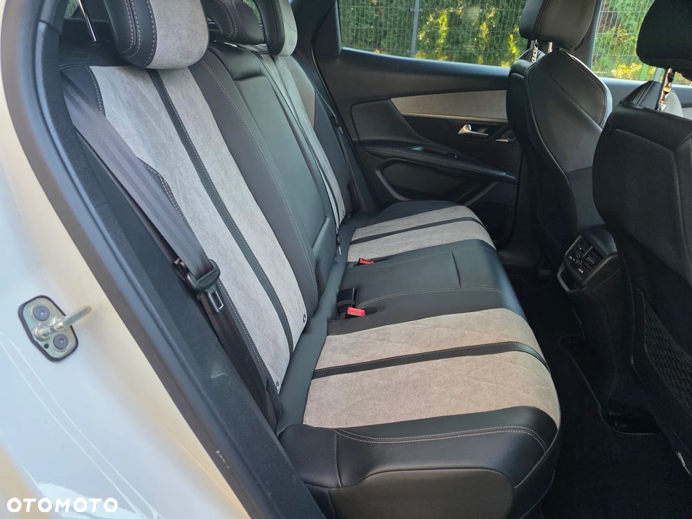 Peugeot 3008 1.6 PureTech Hybrid4 PHEV GT S&S EAT8 - 19