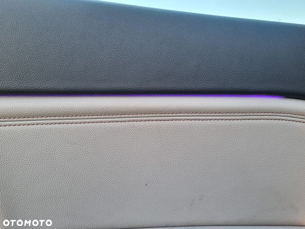 Renault Captur 1.6 E-TECH Plug-In Initiale Paris - 22