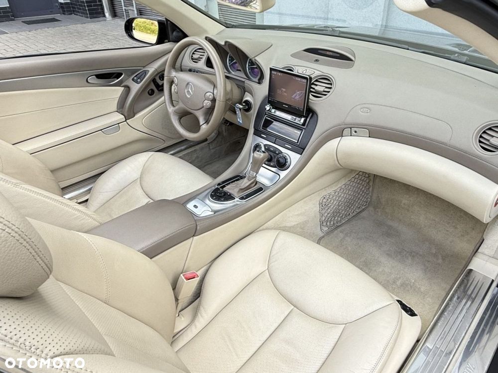 Mercedes-Benz SL 350 7G-TRONIC Sport - 24