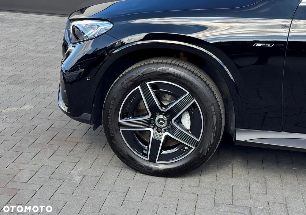 Mercedes-Benz GLC 300 e 4Matic 9G-TRONIC AMG Line Advanced - 21
