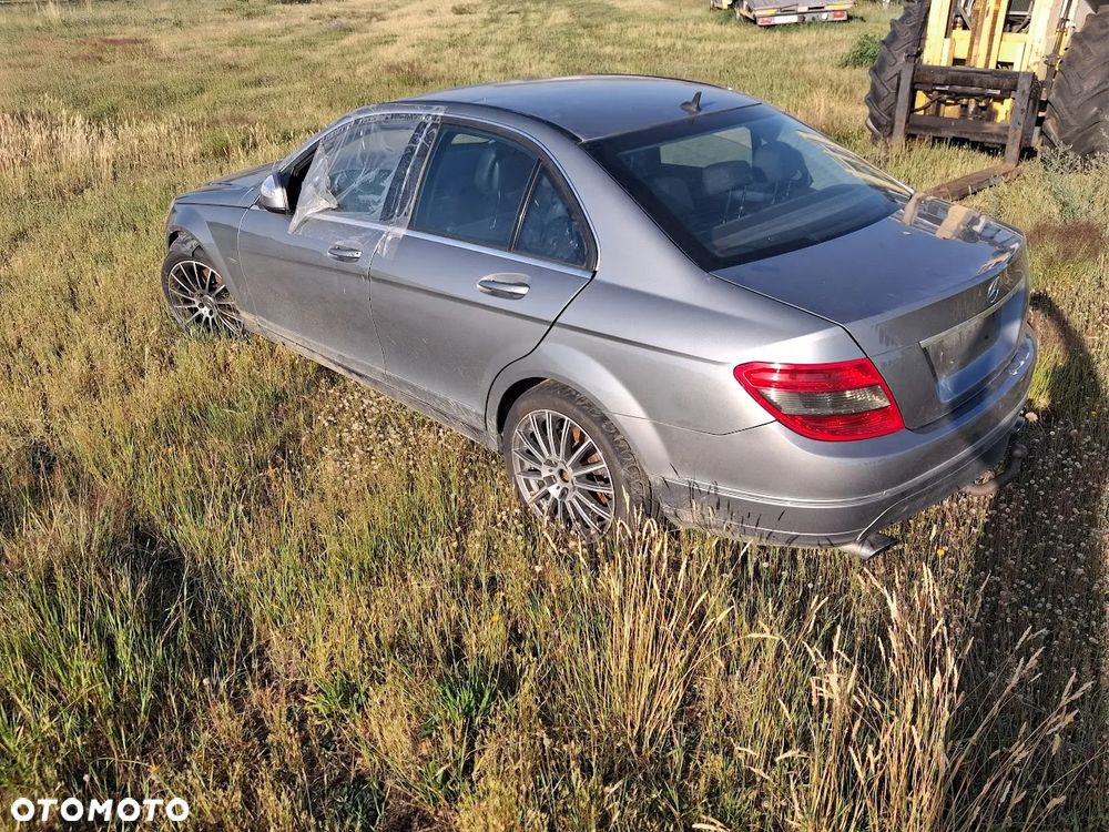 Mercedes-Benz Klasa C 350 CDI DPF 7G-TRONIC BlueEFFICIENCY Elegance - 7