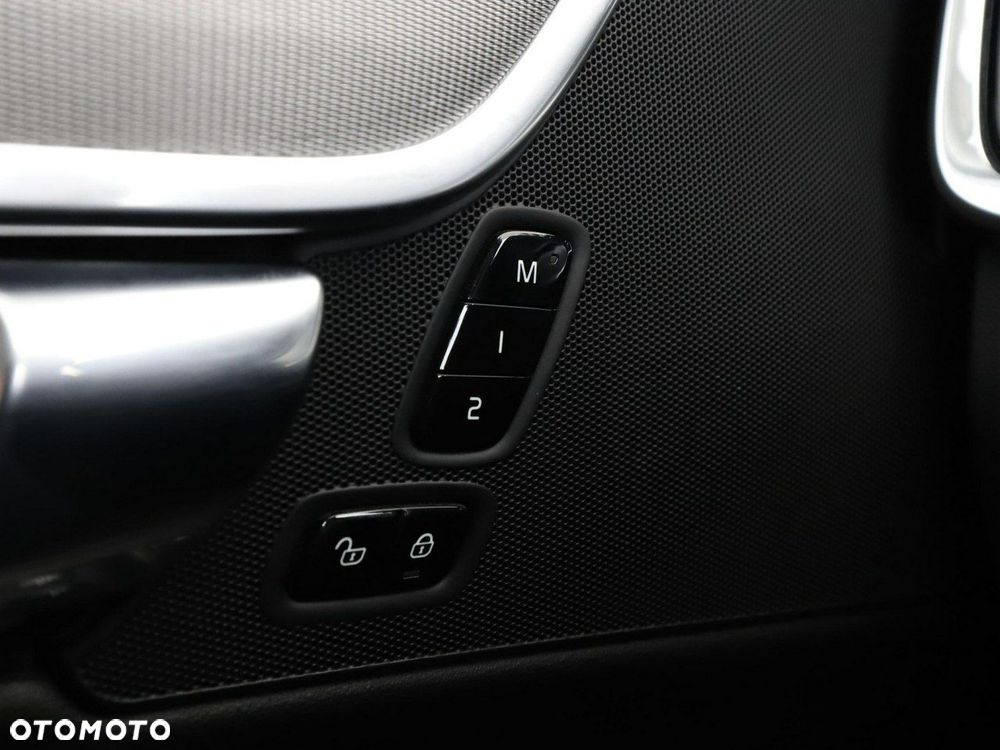 Volvo V90 D4 AWD Inscription - 35