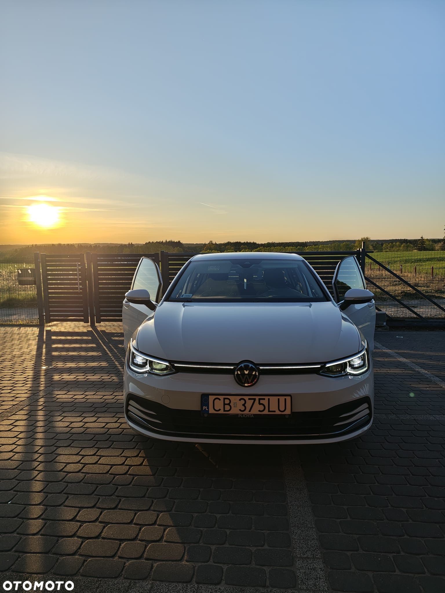 Volkswagen Golf VIII 1.5 eTSI EVO Style DSG - 1