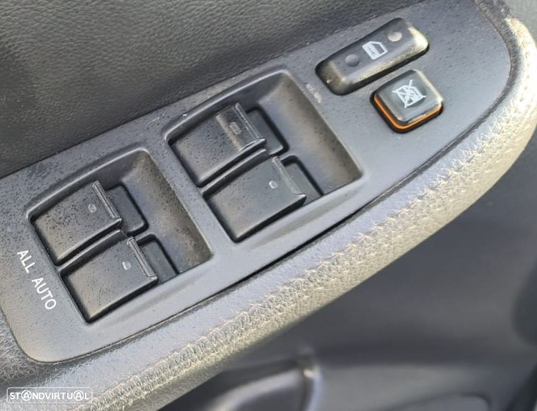 Toyota Avensis SD 2.0 D-4D Sol+P.Multimédia - 6