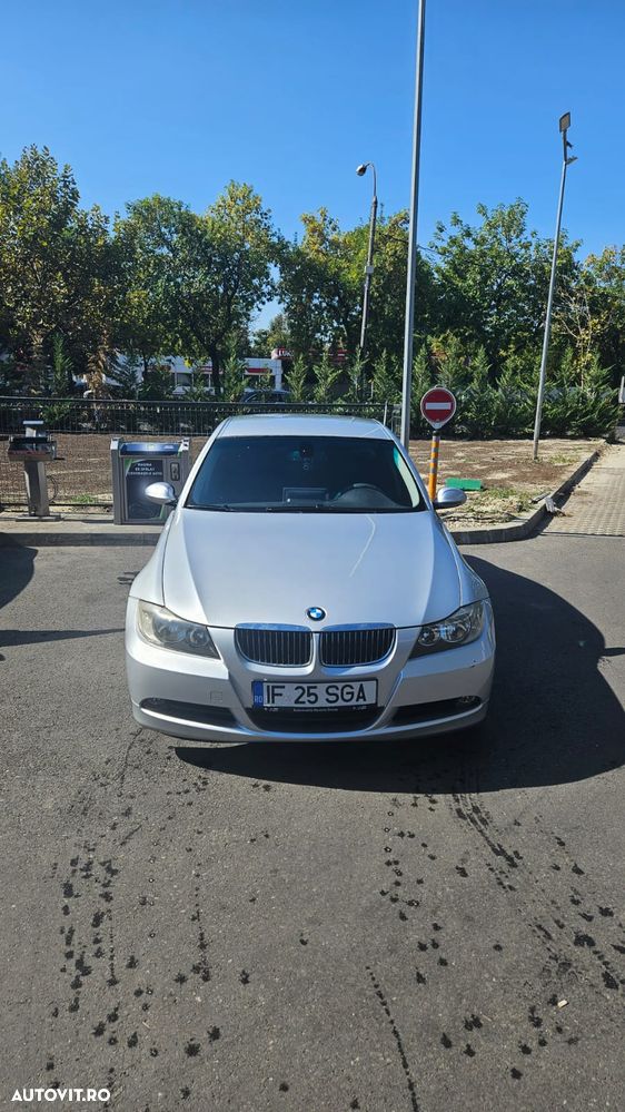 BMW Seria 3 325i - 1