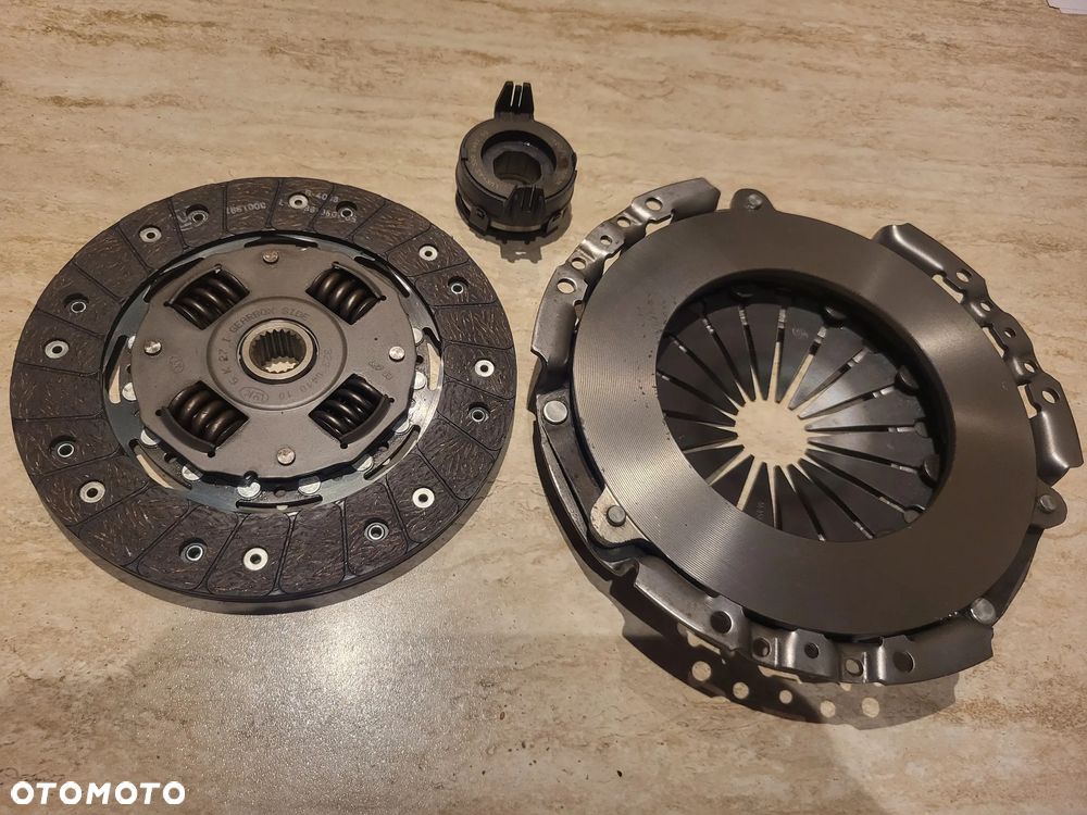 Zestaw sprzęgła z łożyskiem wyciskowym sprzęgło 230 mm FIAT DUCATO 2.5D/2.8D 03.94-04.02 - 2
