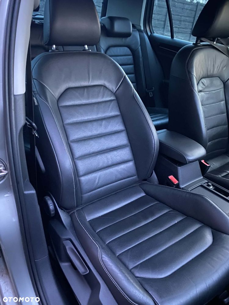 Volkswagen Golf 2.0 BlueTDI Highline - 11