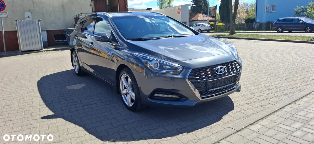 Hyundai i40 Kombi blue 1.6 CRDi Space Plus - 3