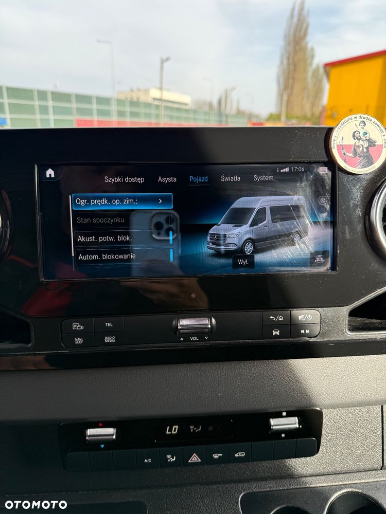 Mercedes-Benz Sprinter - 27