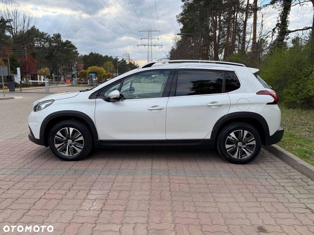 Peugeot 2008 1.2 Pure Tech Allure S&S EAT6 - 4