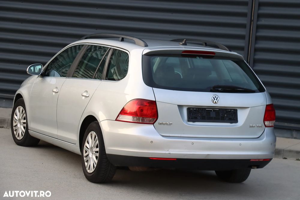 Volkswagen Golf 2.0 TDI DPF BlueMotion Technology Team - 13