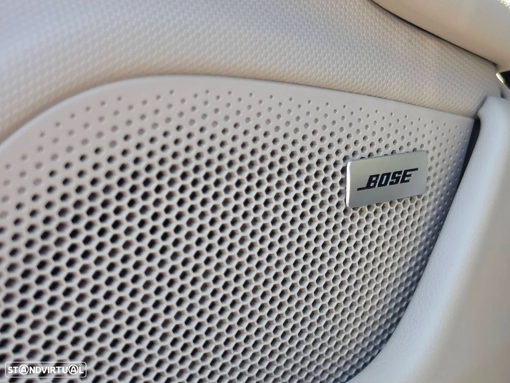 Porsche Taycan 4S Bateria Performance Plus - 32