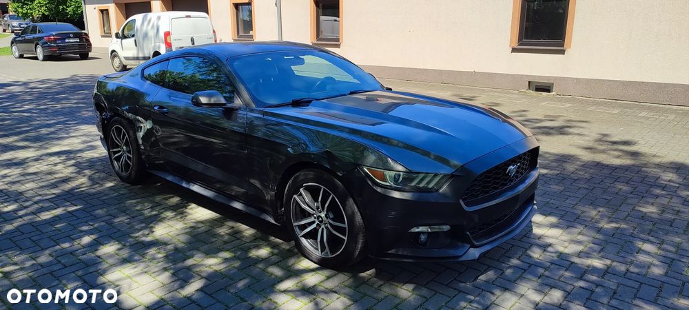 Ford Mustang - 2