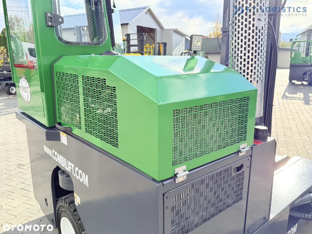 Combilift WÓZEK CZTEROKIERUNKOWY - WIELOKIERUNKOWY / C3000 / DIESEL / DUPLEX 4200MM / WOLNY SKOK / SZEROKI POZYCJONER WIDEŁ / PEŁNA KABINA / STAN IDEALNY / Szeroka oferta wózków czterokierunkowych i bocznych, dopasowanych do różnorodnych potrzeb i zastosowań - 39