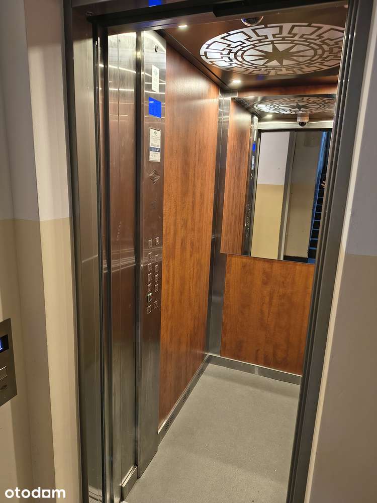 Uroczy apartament na Muranowie