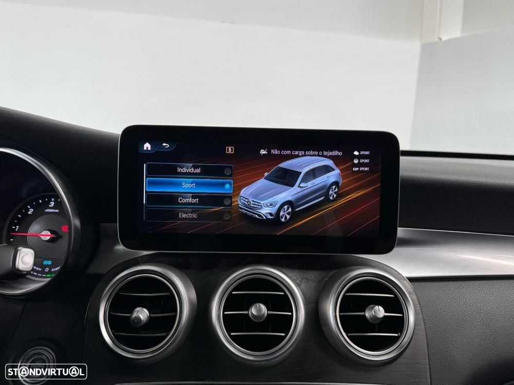 Mercedes-Benz GLC 300 e 4Matic 9G-TRONIC Avantgarde Advanced - 38