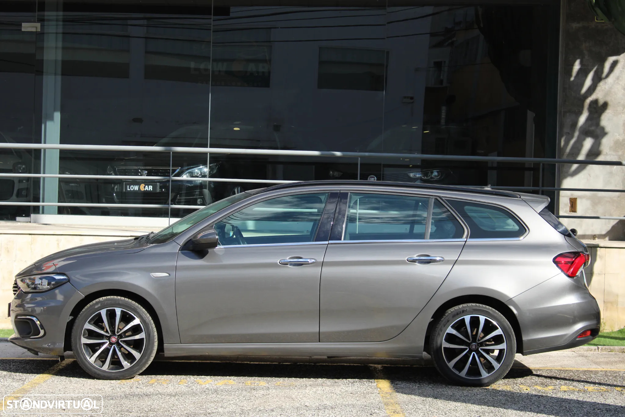 Fiat Tipo Station Wagon 1.6 M-Jet Lounge Tech J17 - 10