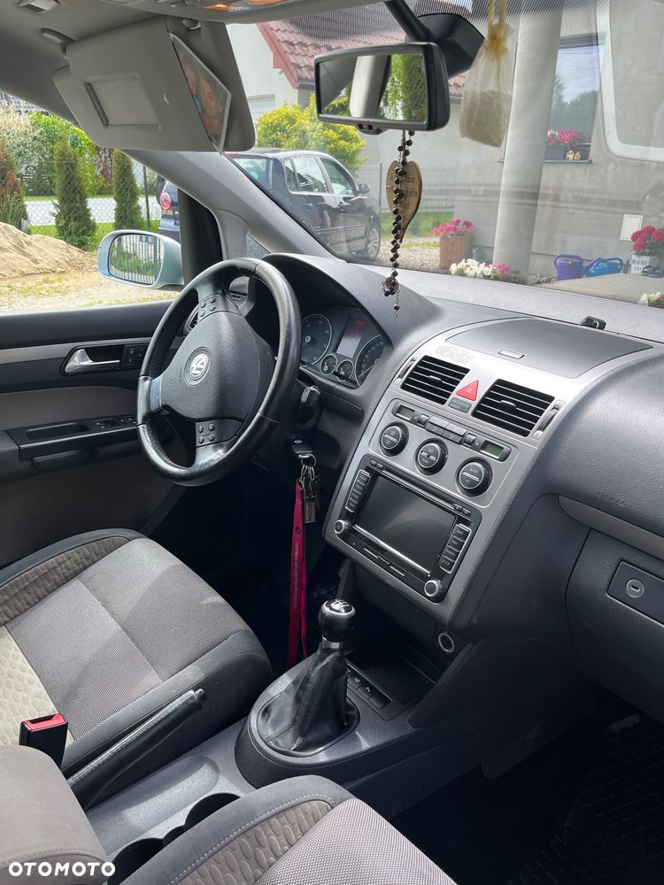 Volkswagen Touran 2.0 TDI DPF Cross - 11