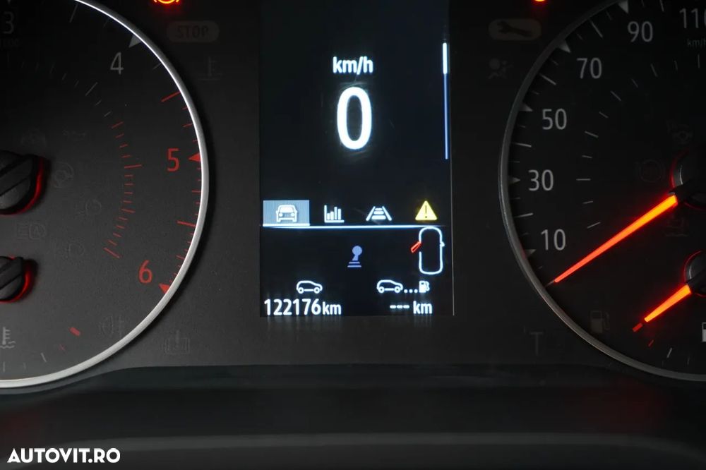 Renault TRAFIC III / AUTOBUS / 9 LOCURI / 2022 / REVIZIONAT / EURO 6 - 40